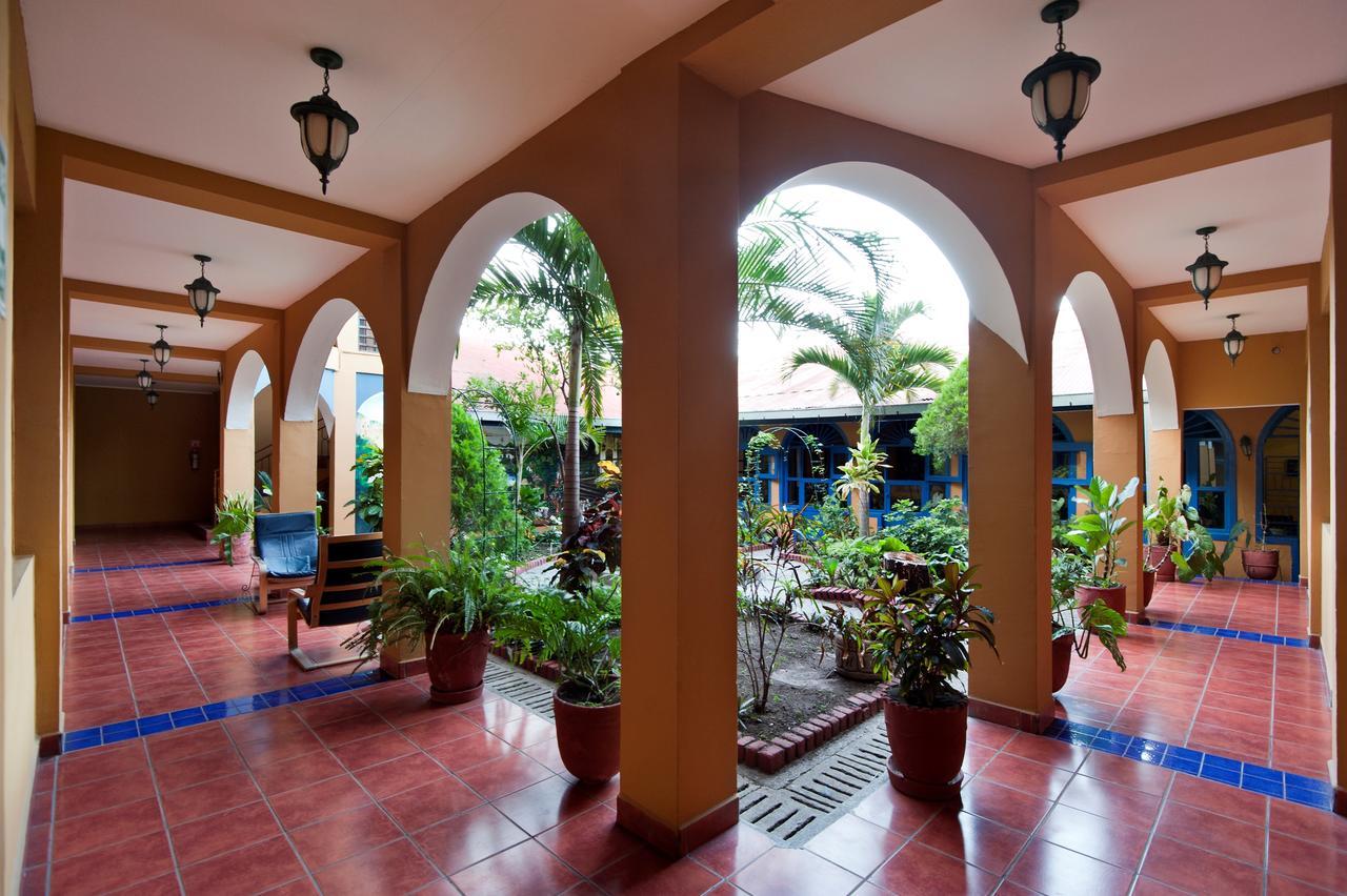 Hotel Los Arcos Esteli Exterior photo